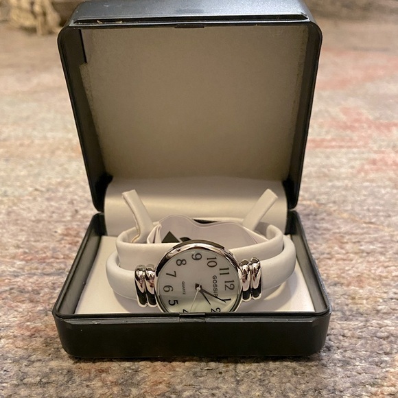 NIB Gossip Women’s White Cuff Watch - Picture 3 of 5